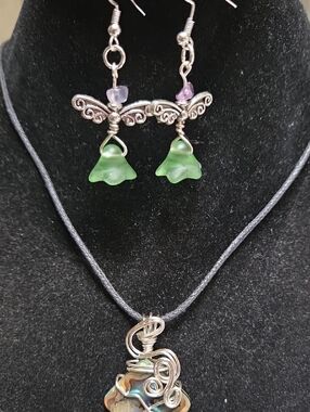 Abalaone shell necklace and Fluorite set